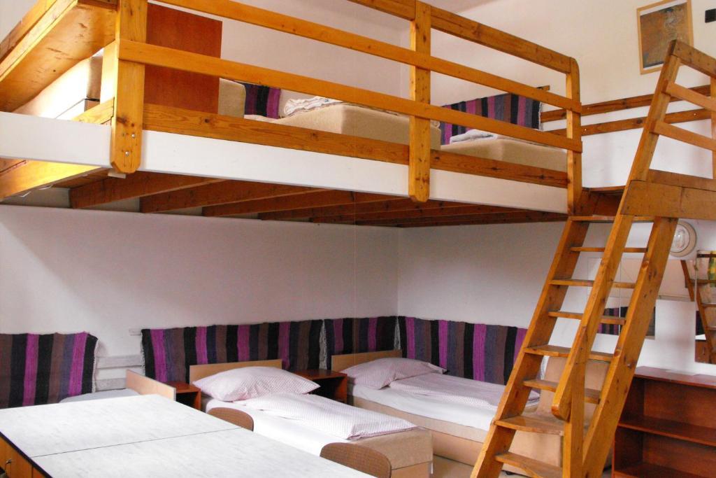Season Hostel 2 Boedapest Kamer foto